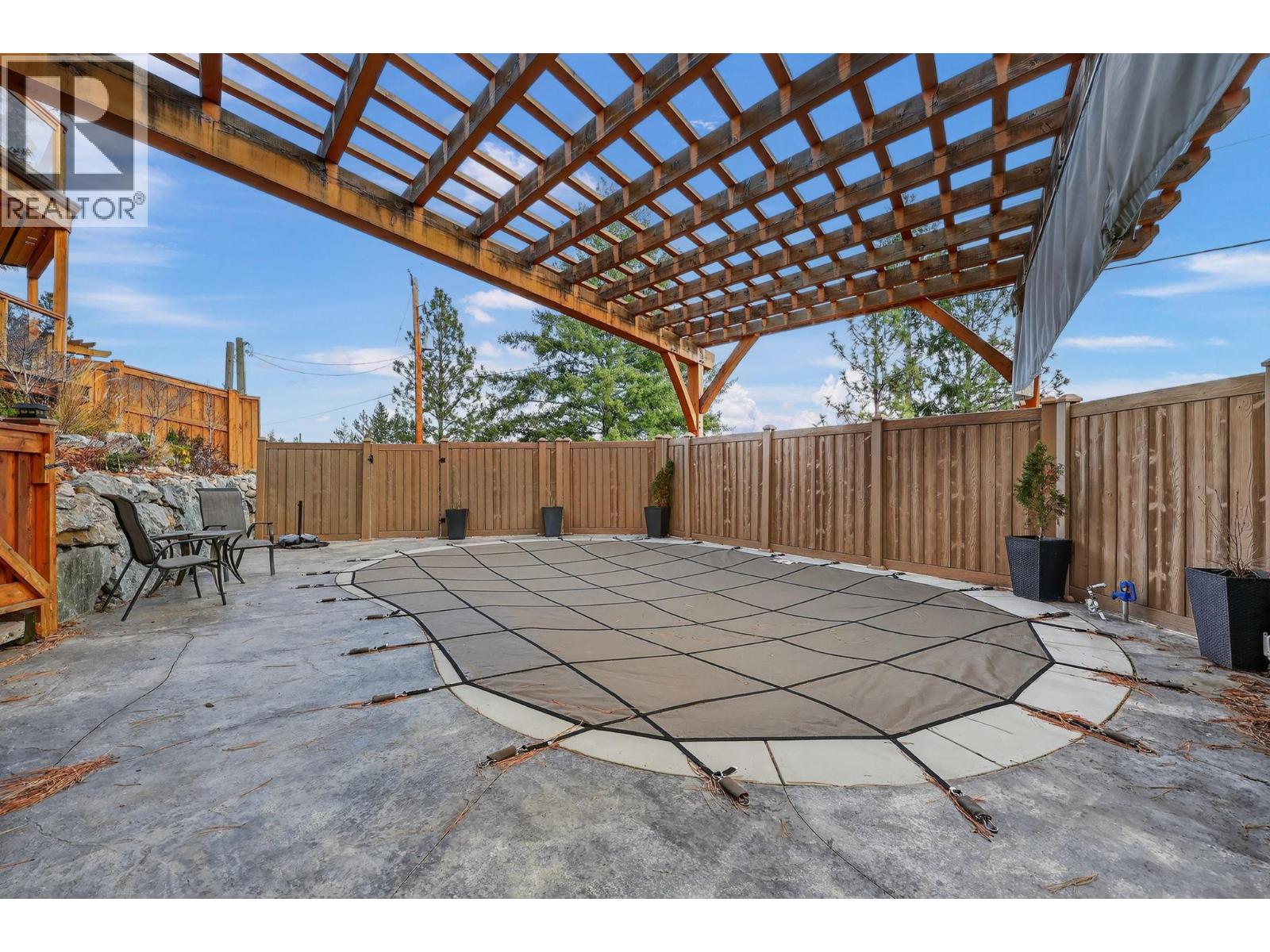 563 Mountain Drive, Vernon, British Columbia  V1H 2B7 - Photo 52 - 10370319