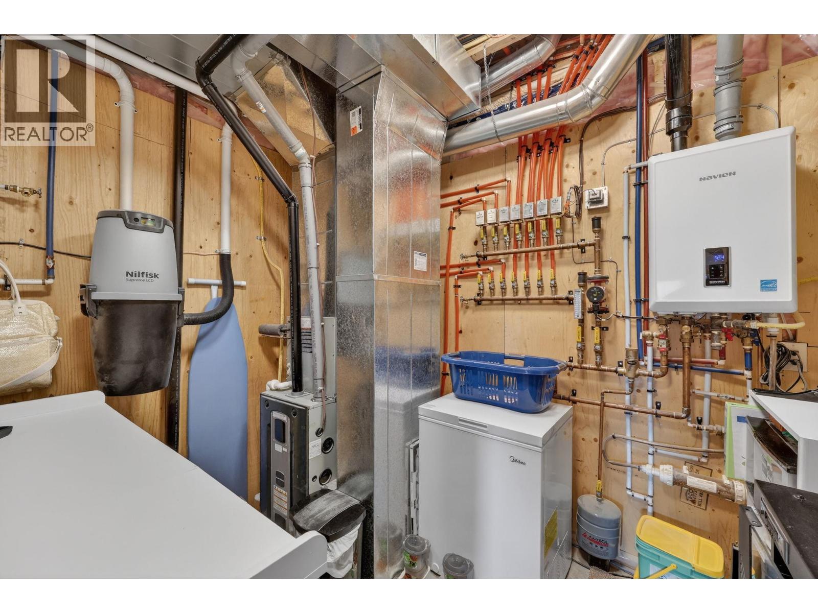 563 Mountain Drive, Vernon, British Columbia  V1H 2B7 - Photo 46 - 10370319