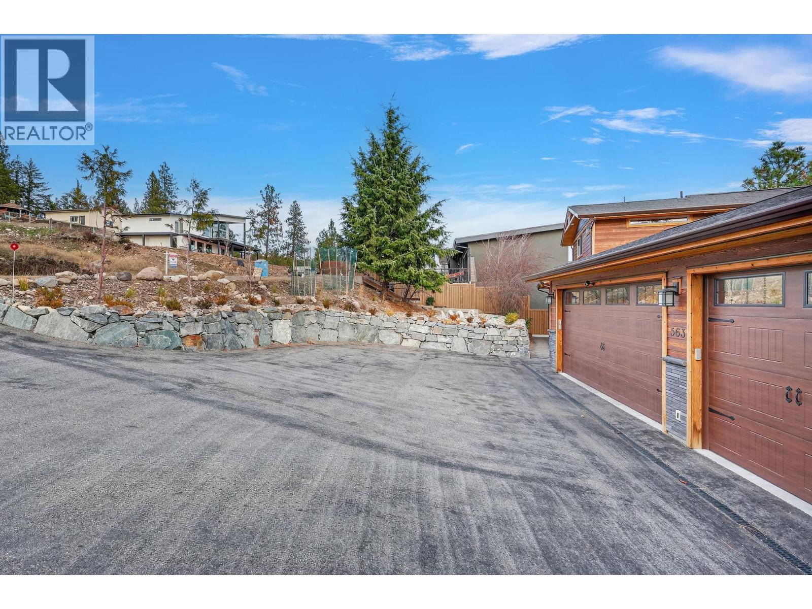 563 Mountain Drive, Vernon, British Columbia  V1H 2B7 - Photo 47 - 10370319