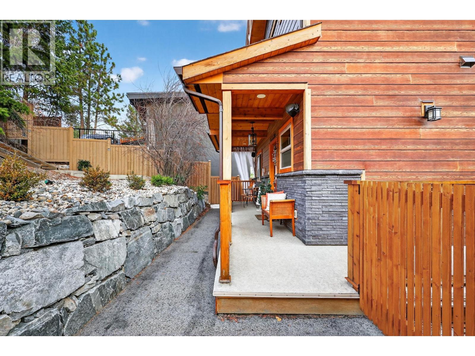 563 Mountain Drive, Vernon, British Columbia  V1H 2B7 - Photo 49 - 10370319