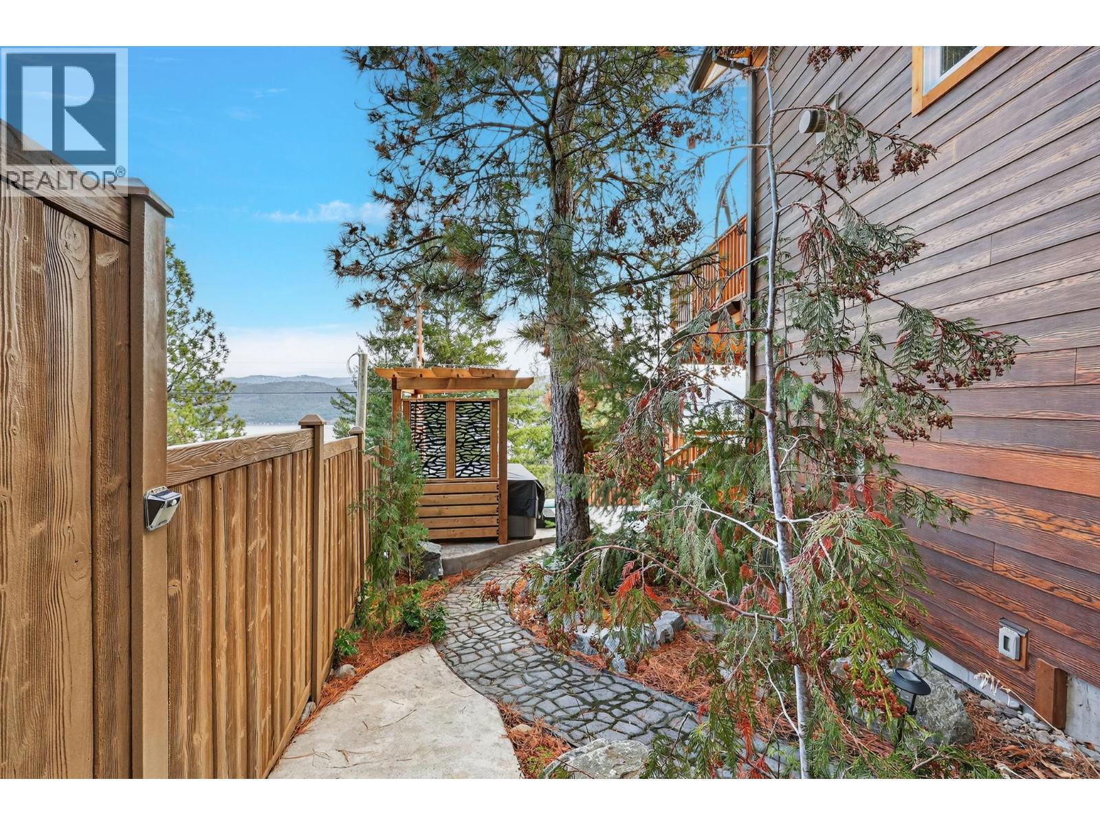 563 Mountain Drive, Vernon, British Columbia  V1H 2B7 - Photo 56 - 10370319