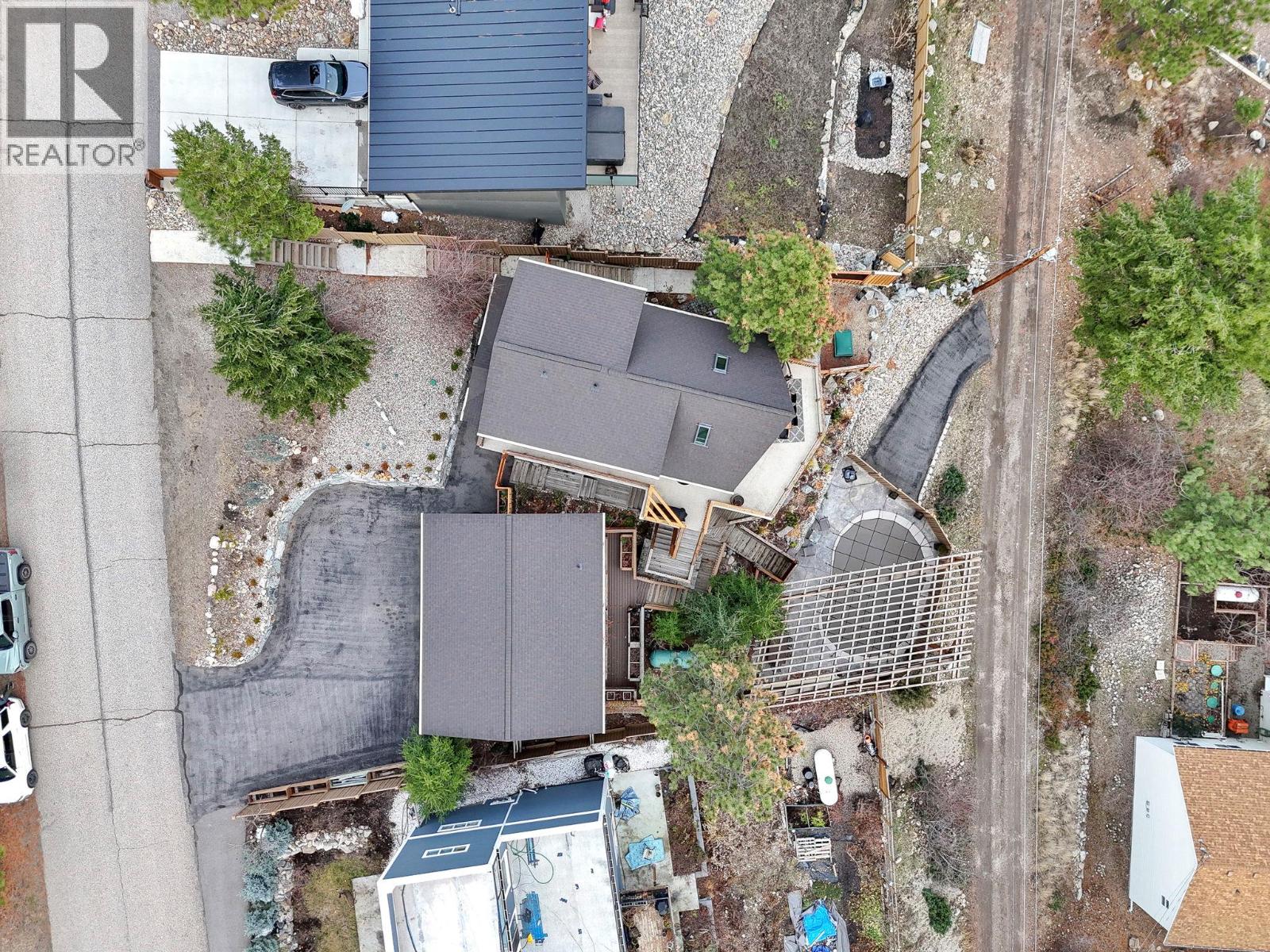 563 Mountain Drive, Vernon, British Columbia  V1H 2B7 - Photo 60 - 10370319