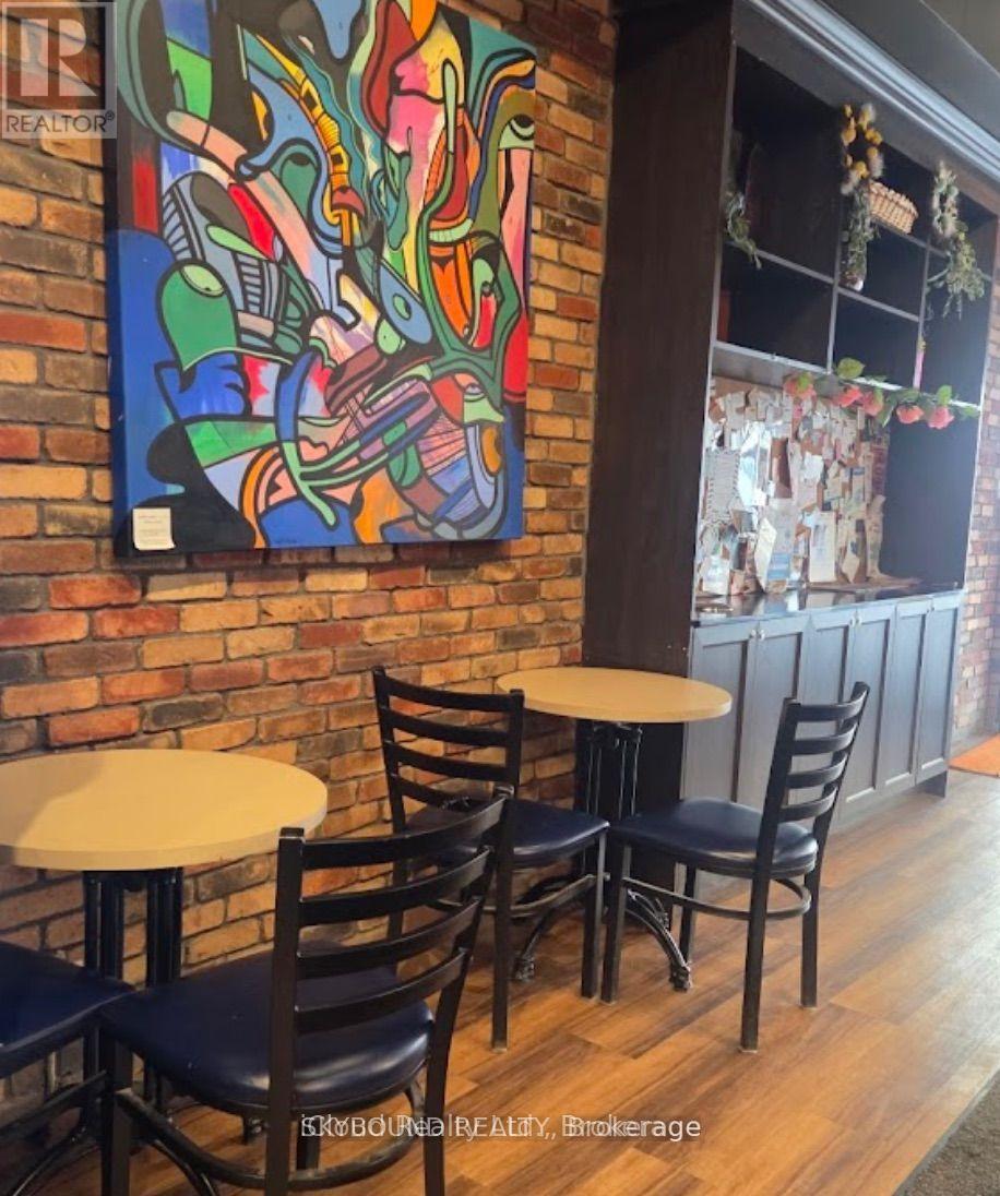 Retail And Upper - 627 Mount Pleasant Road, Toronto, Ontario  M4S 2M9 - Photo 11 - C12642254