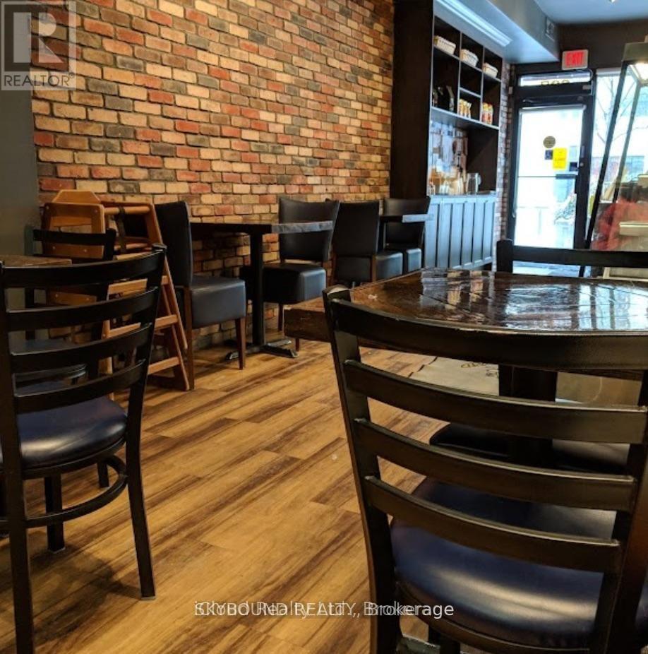 Retail And Upper - 627 Mount Pleasant Road, Toronto, Ontario  M4S 2M9 - Photo 10 - C12642254