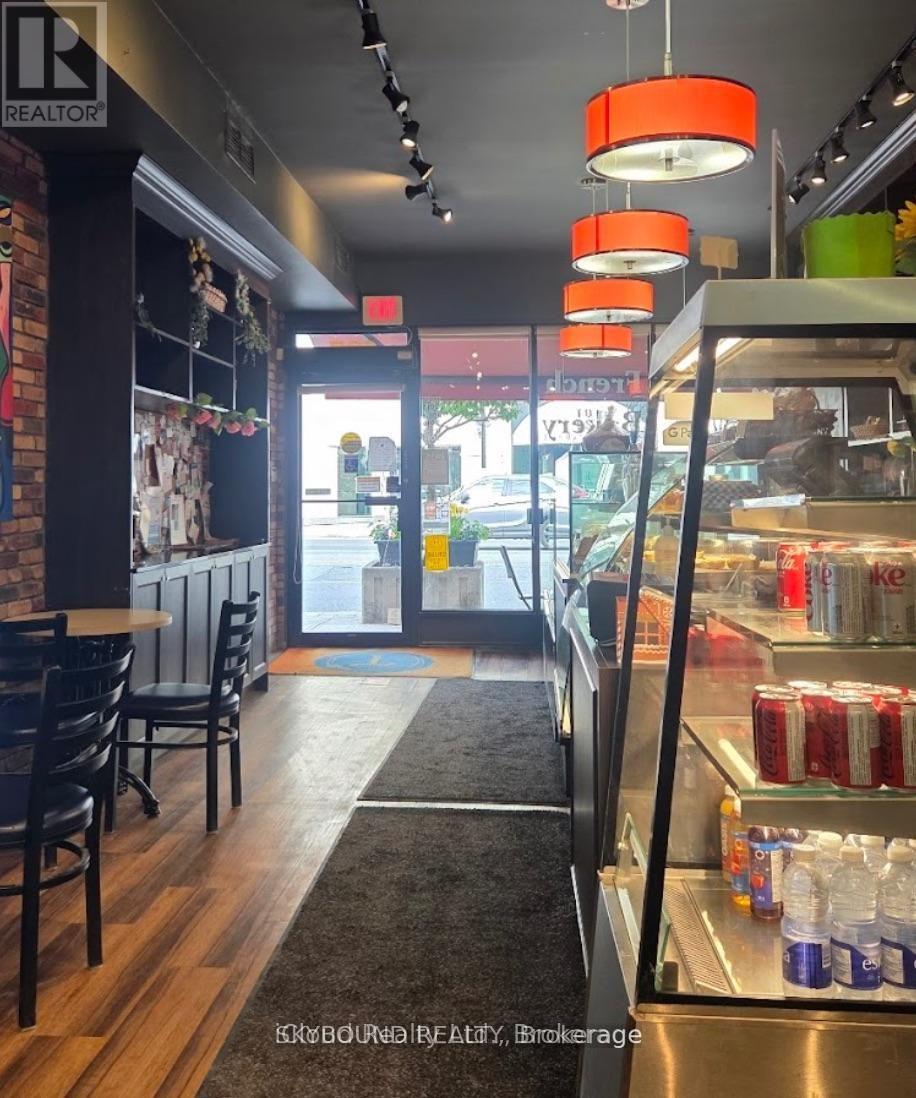 Retail And Upper - 627 Mount Pleasant Road, Toronto, Ontario  M4S 2M9 - Photo 12 - C12642254