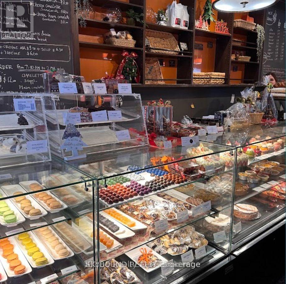 Retail And Upper - 627 Mount Pleasant Road, Toronto, Ontario  M4S 2M9 - Photo 15 - C12642254