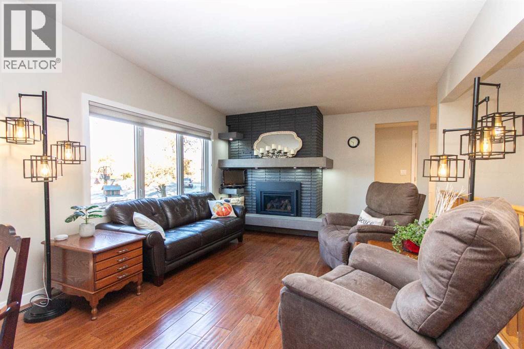 4413 Embury Crescent, Red Deer, Alberta  T4N 2S9 - Photo 4 - A2266547