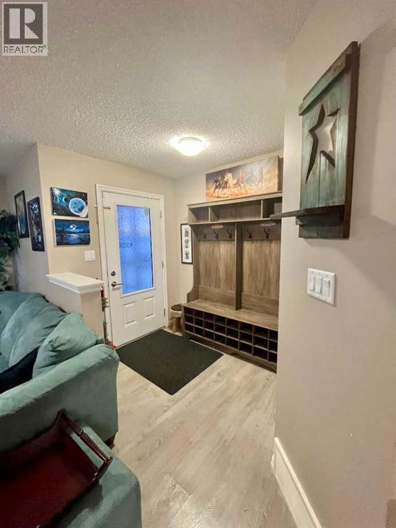 9340 211 Street Nw, Edmonton, Alberta  T6R 1P5 - Photo 2 - A2275653