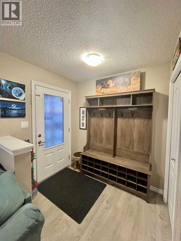 9340 211 Street Nw, Edmonton, Alberta  T6R 1P5 - Photo 3 - A2275653