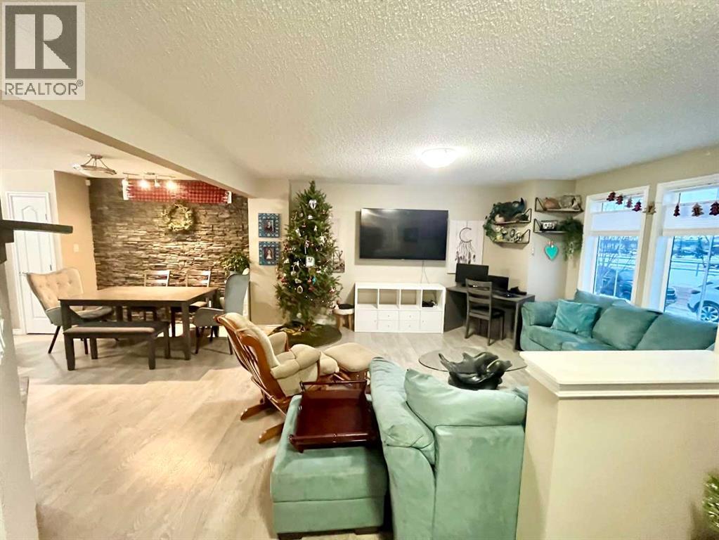 9340 211 Street Nw, Edmonton, Alberta  T6R 1P5 - Photo 5 - A2275653