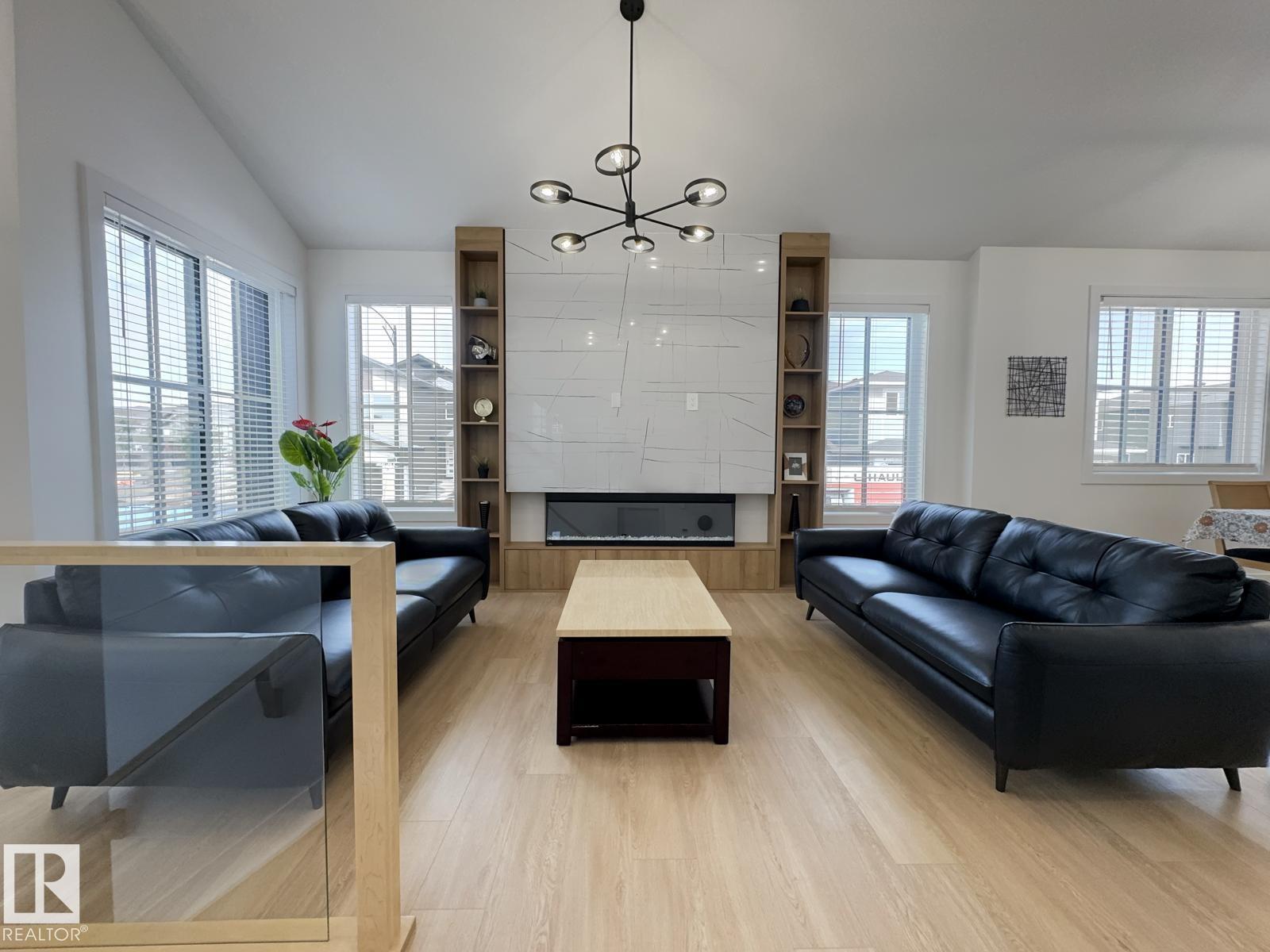 #upper 8903 Mayday Wy Sw, Edmonton, Alberta T6X 3E6 - Photo 5 - E4468391