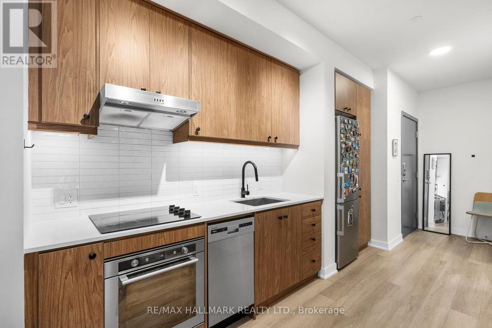 207 - 9 Tecumseth Street, Toronto, Ontario  M5V 0S5 - Photo 6 - C12642266