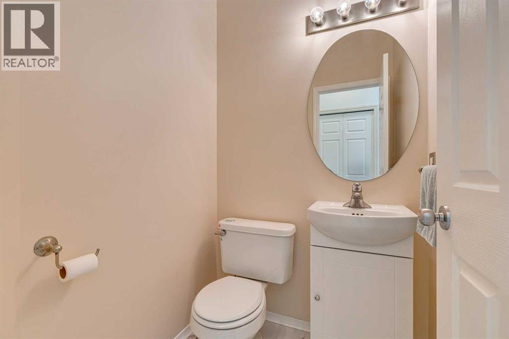 214 Springmere Close, Chestermere, Alberta  T1X 1K1 - Photo 8 - A2268434