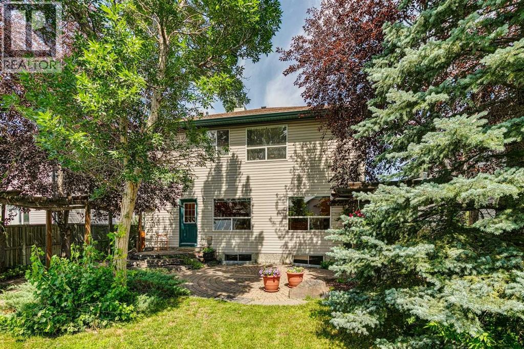 214 Springmere Close, Chestermere, Alberta  T1X 1K1 - Photo 18 - A2268434