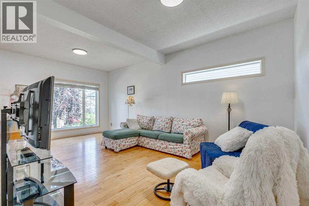 214 Springmere Close, Chestermere, Alberta  T1X 1K1 - Photo 6 - A2268434