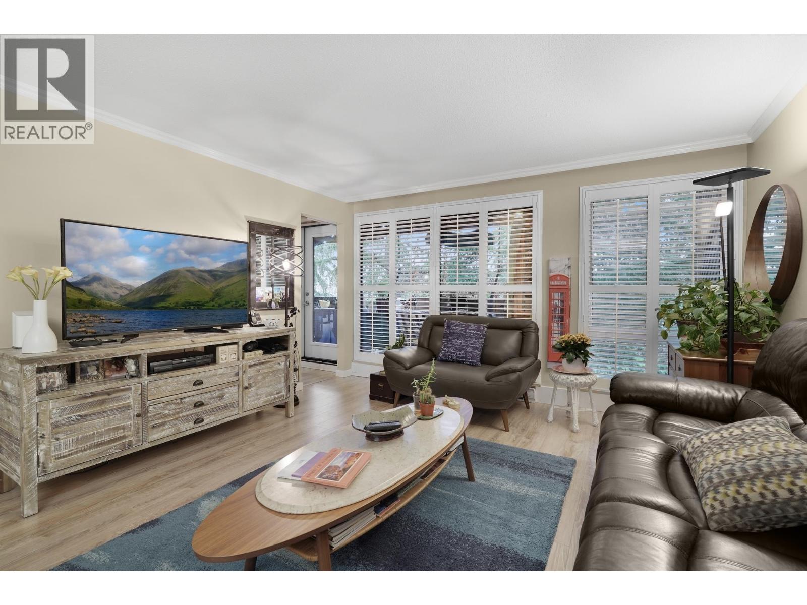 202 9300 Glenacres Drive, Richmond, British Columbia  V7A 1Y8 - Photo 2 - R3074117