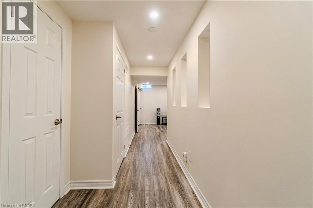 241 Thomas Avenue, Brantford, Ontario  N3S 0E1 - Photo 38 - 40794255