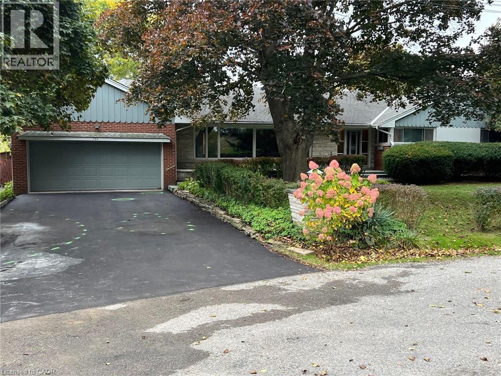 132 HILLCREST Avenue, Flamborough, Ontario