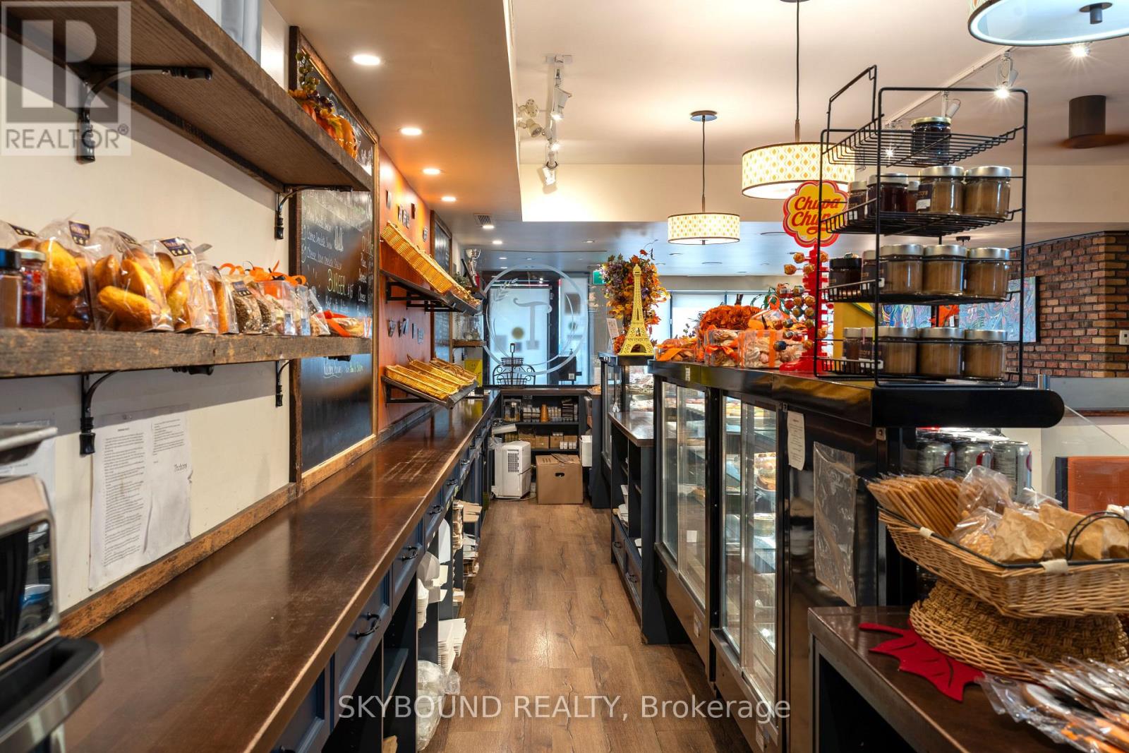 Retail Unit - 1116 Eglinton Avenue W, Toronto, Ontario  M6C 2E2 - Photo 11 - C12642224