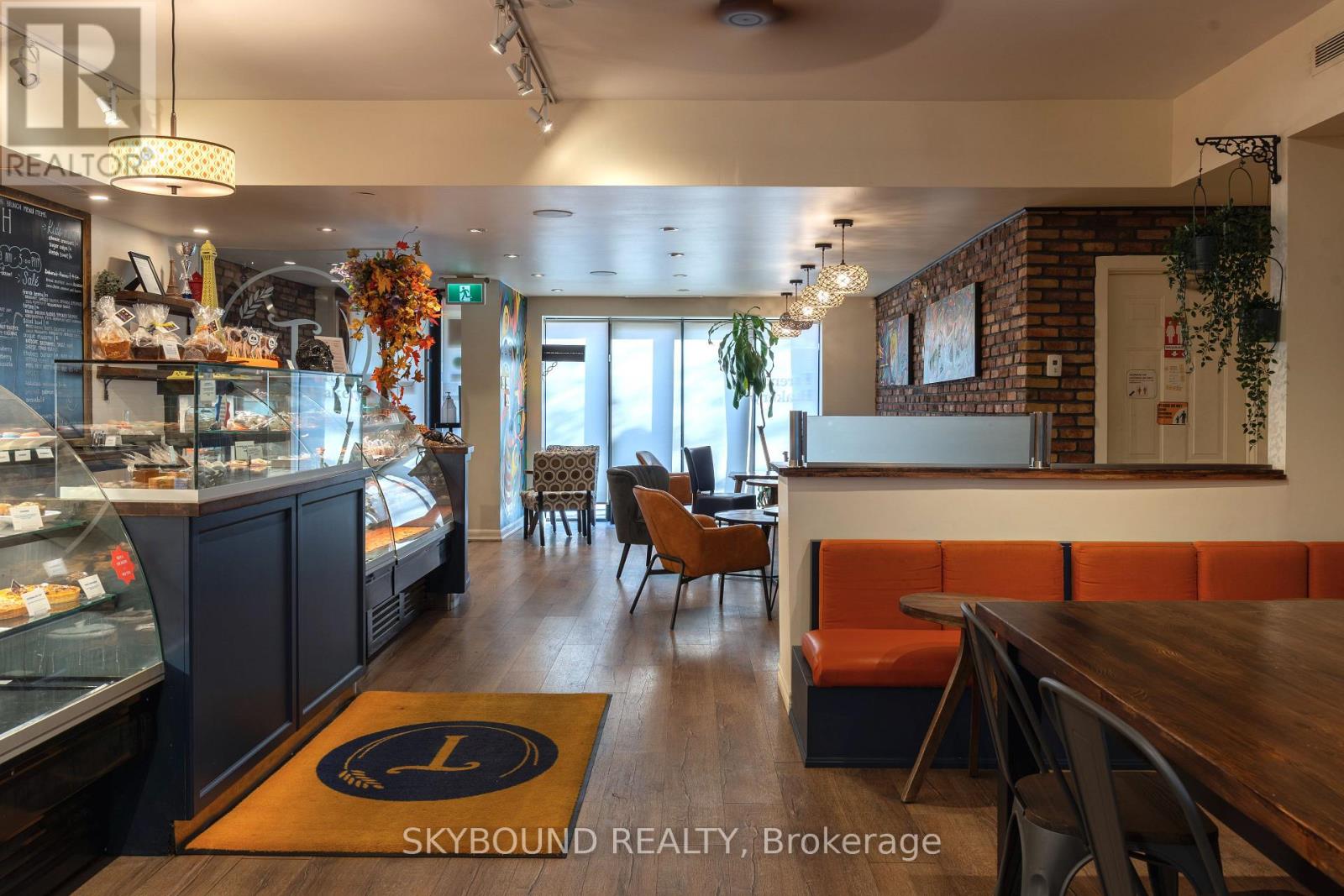 Retail Unit - 1116 Eglinton Avenue W, Toronto, Ontario  M6C 2E2 - Photo 18 - C12642224