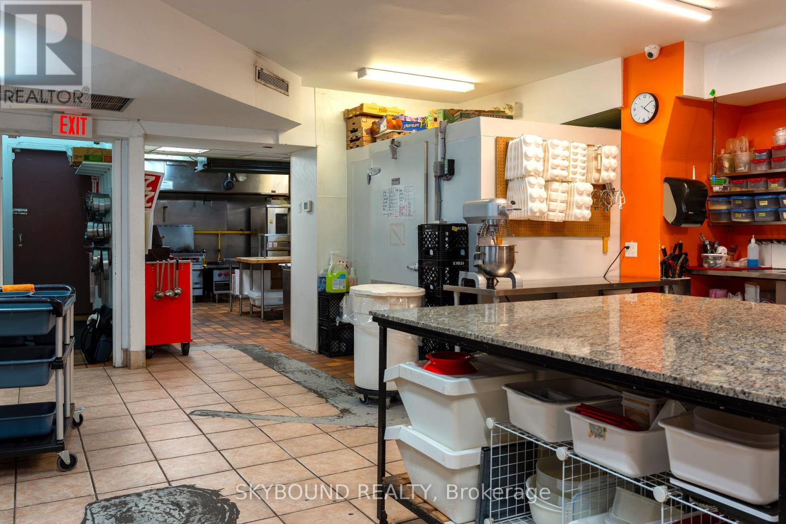 Retail Unit - 1116 Eglinton Avenue W, Toronto, Ontario  M6C 2E2 - Photo 22 - C12642224