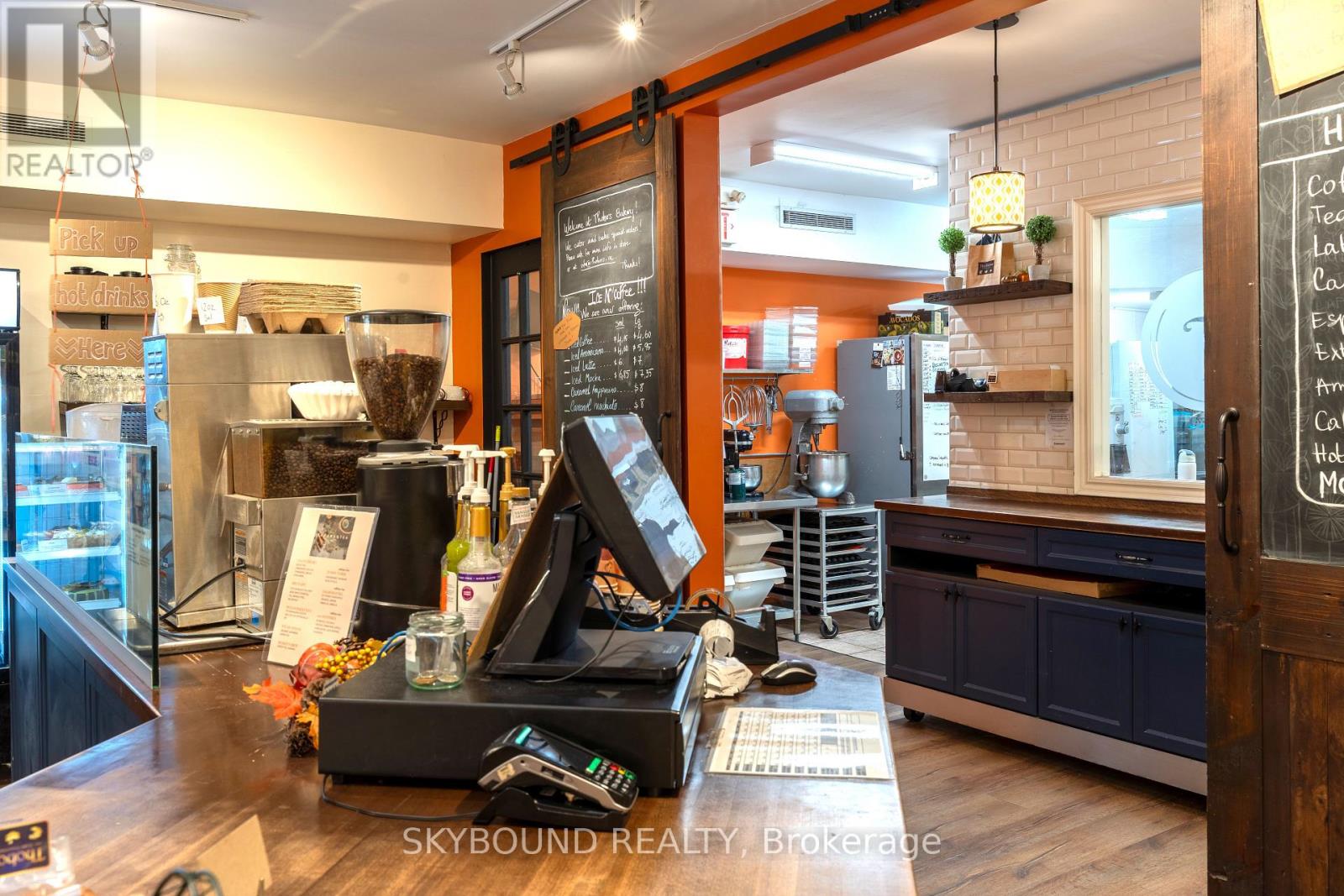 Retail Unit - 1116 Eglinton Avenue W, Toronto, Ontario  M6C 2E2 - Photo 12 - C12642224