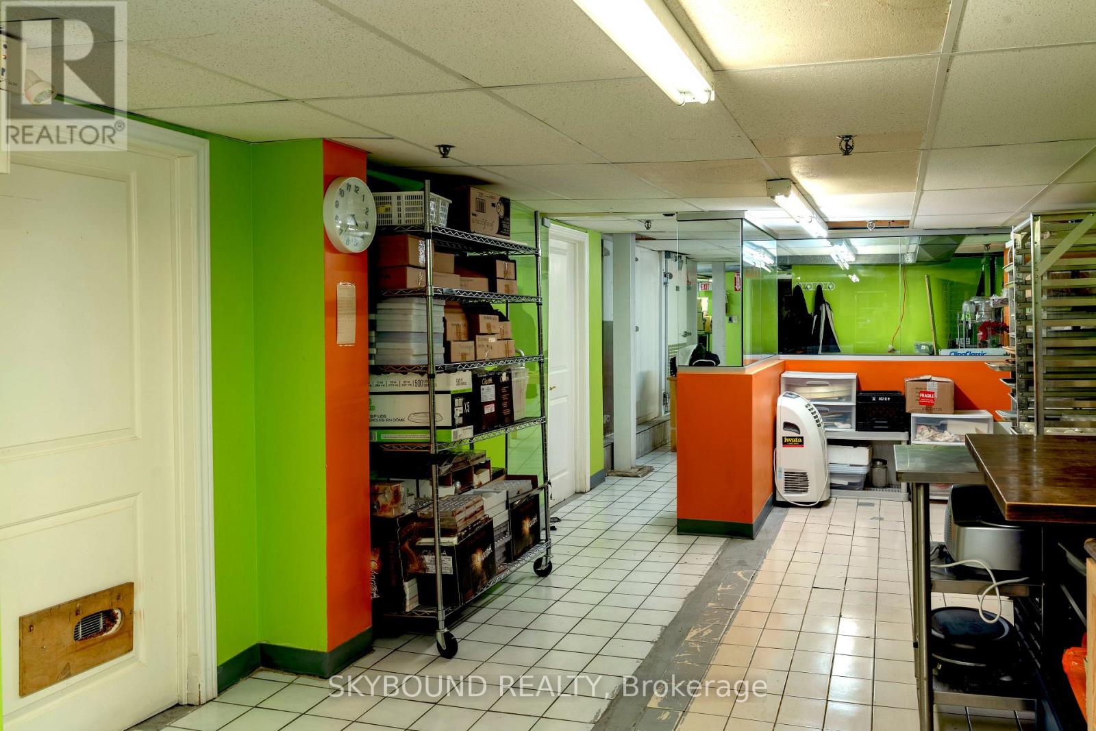 Retail Unit - 1116 Eglinton Avenue W, Toronto, Ontario  M6C 2E2 - Photo 29 - C12642224
