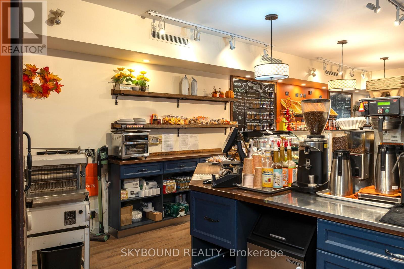 Retail Unit - 1116 Eglinton Avenue W, Toronto, Ontario  M6C 2E2 - Photo 7 - C12642224