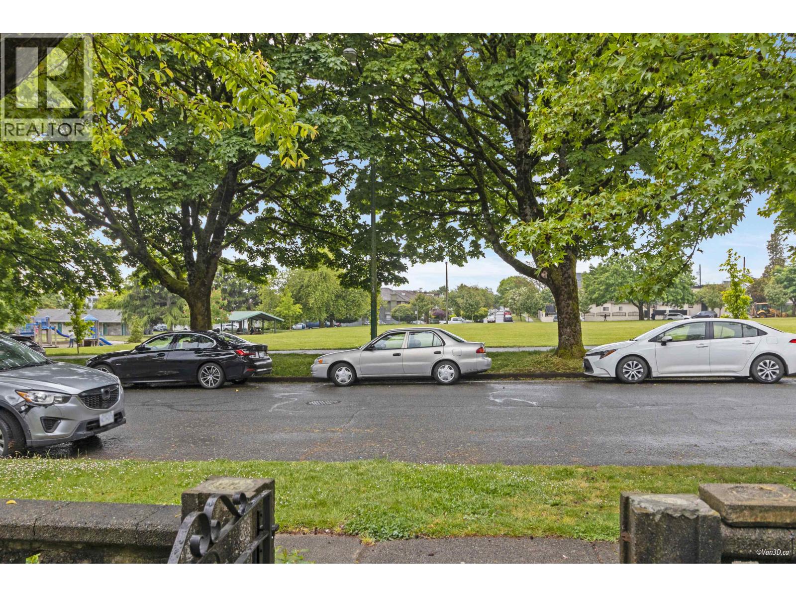 7396 Sherbrooke Street, Vancouver, British Columbia  V5X 4E4 - Photo 4 - R3051392