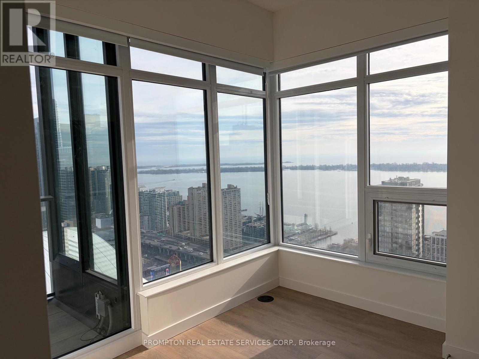 4802 - 1 Concord Cityplace Way, Toronto, Ontario  M5V 0X3 - Photo 11 - C12642270