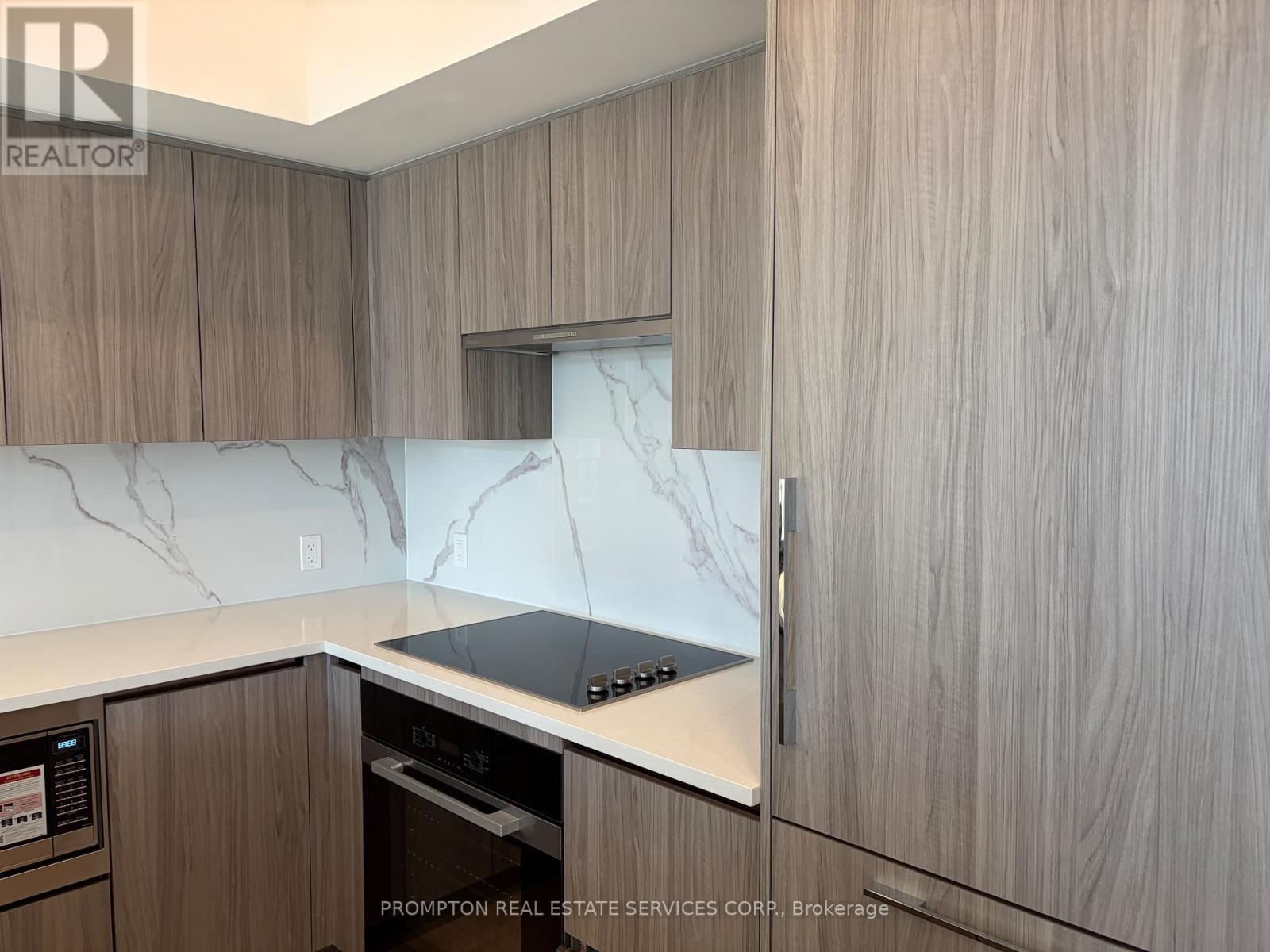 4802 - 1 Concord Cityplace Way, Toronto, Ontario  M5V 0X3 - Photo 8 - C12642270