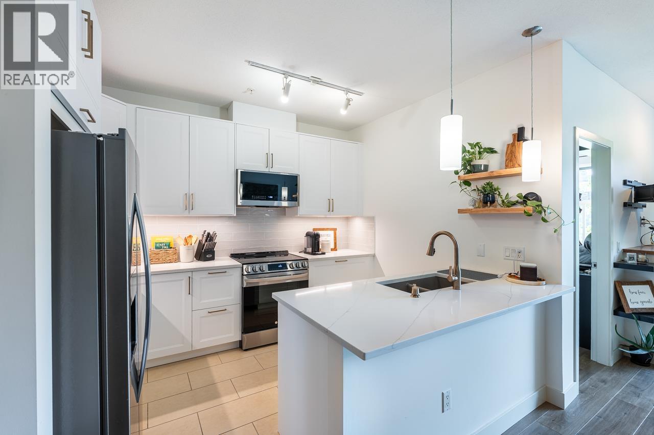 318 2477 Kelly Avenue, Port Coquitlam, British Columbia  V3C 0B3 - Photo 3 - R3074493