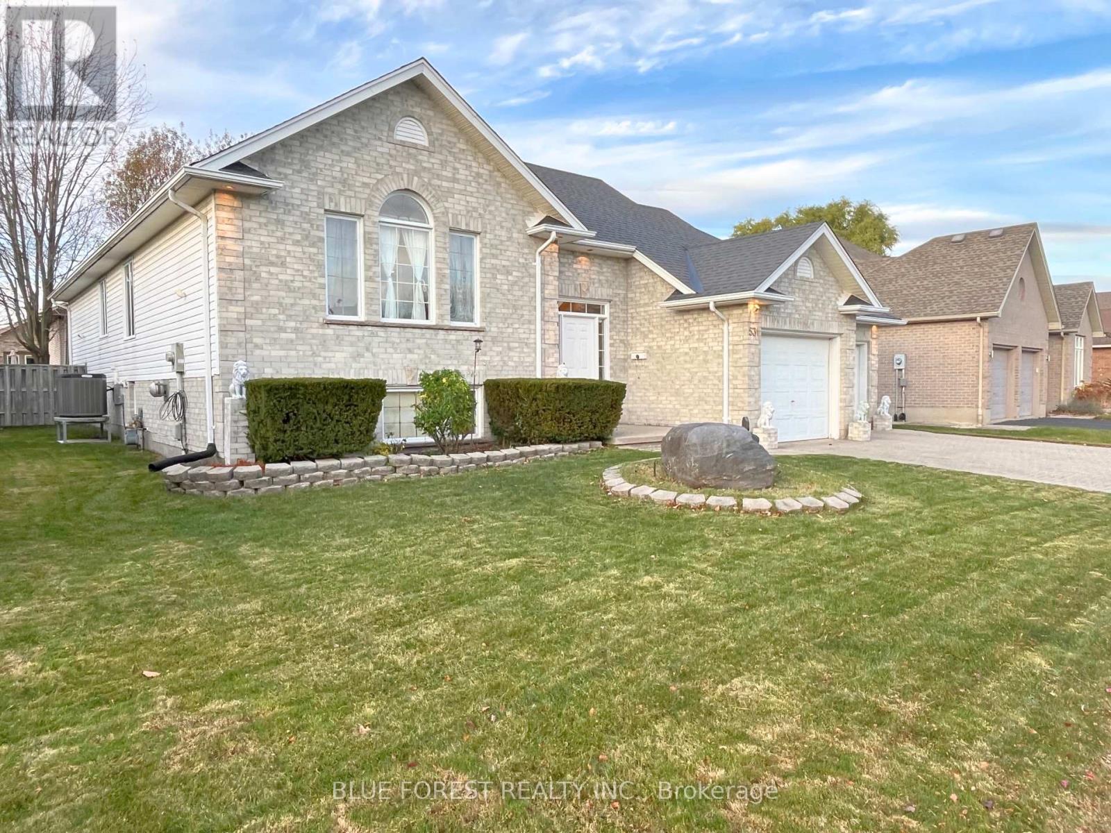 531 Ambleside Drive, London North, Ontario  N6G 4Y9 - Photo 3 - X12642300