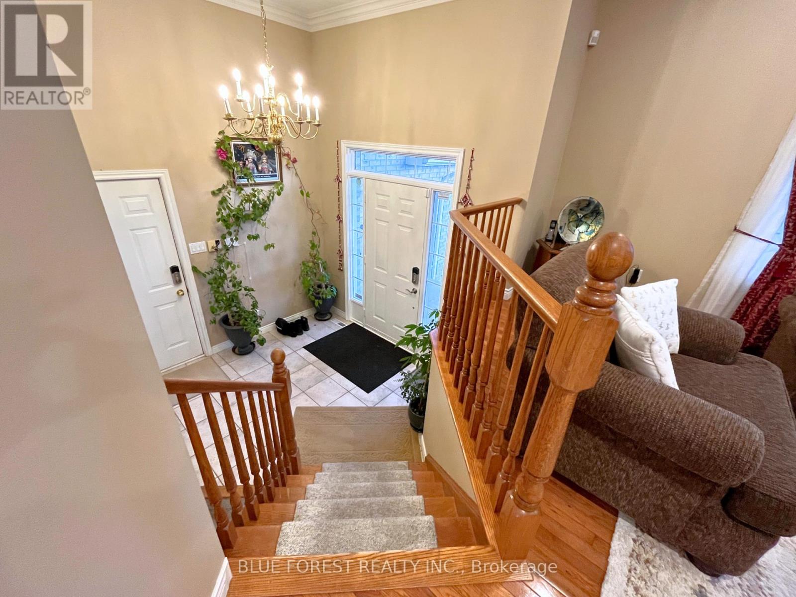 531 Ambleside Drive, London North, Ontario  N6G 4Y9 - Photo 4 - X12642300