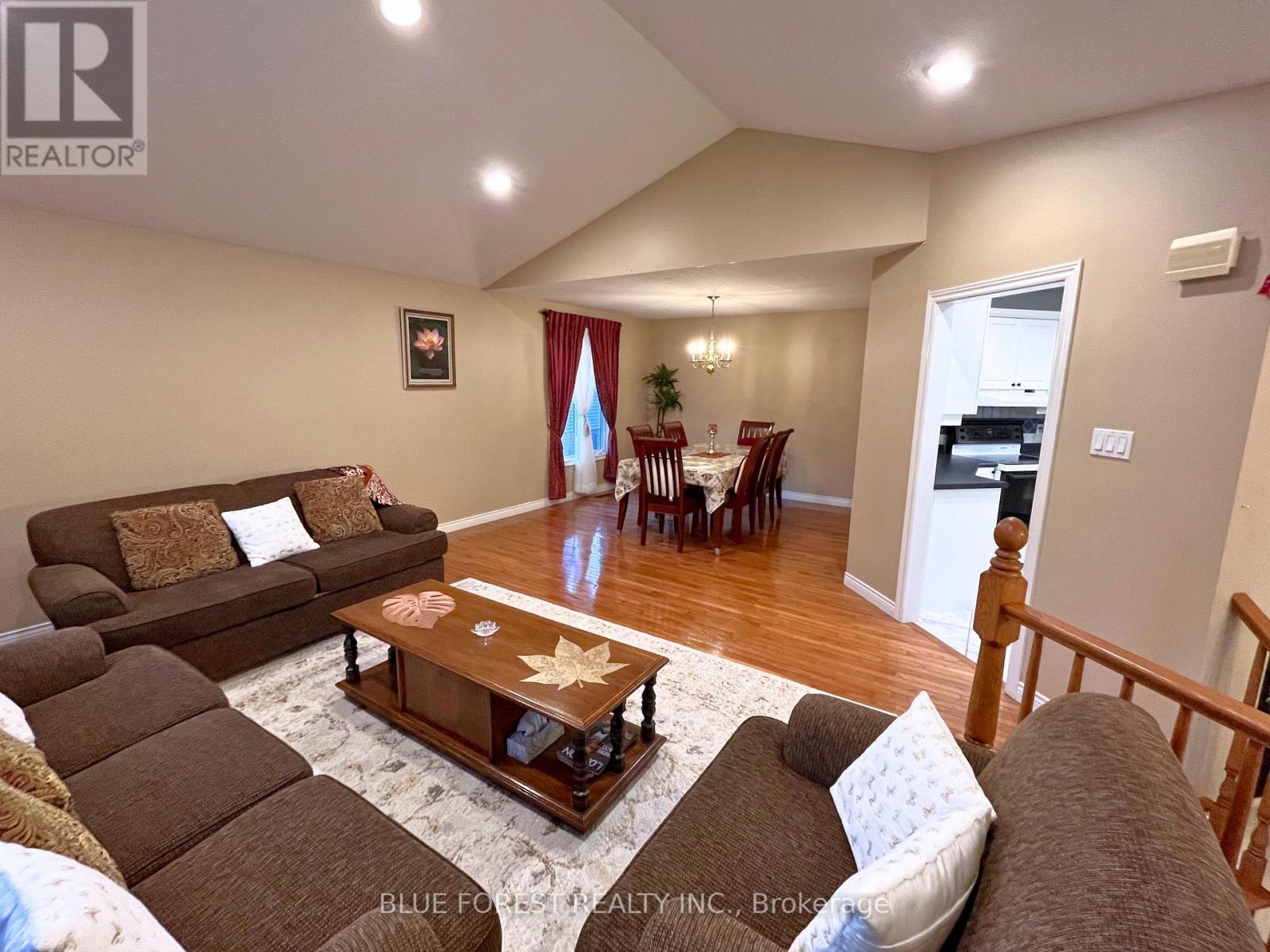 531 Ambleside Drive, London North, Ontario  N6G 4Y9 - Photo 5 - X12642300