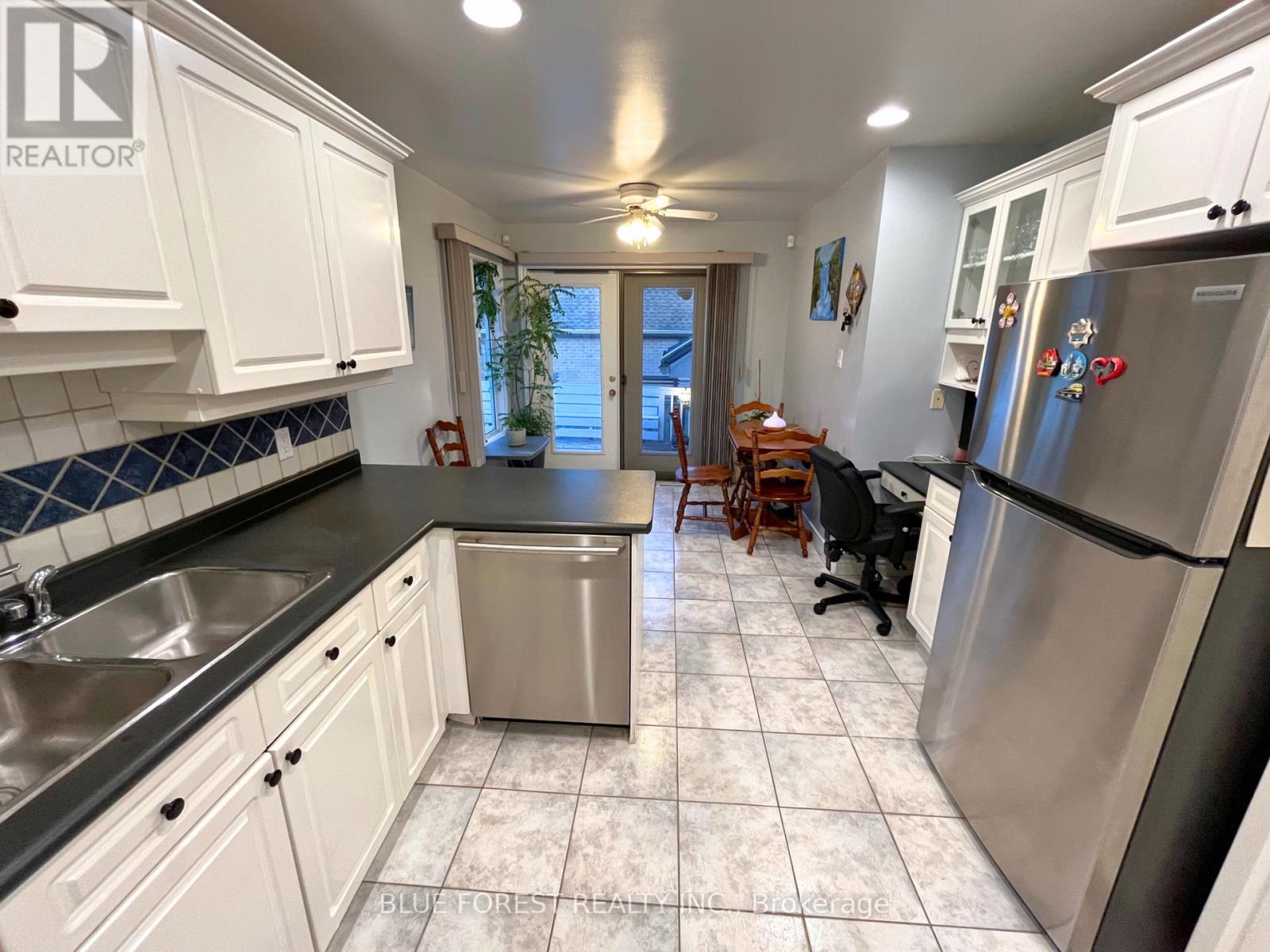 531 Ambleside Drive, London North, Ontario  N6G 4Y9 - Photo 9 - X12642300