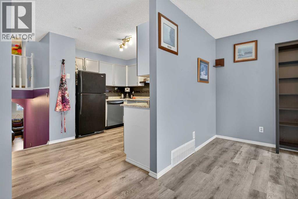 20 Martinview Road Ne, Calgary, Alberta  T3J 2X8 - Photo 6 - A2269965