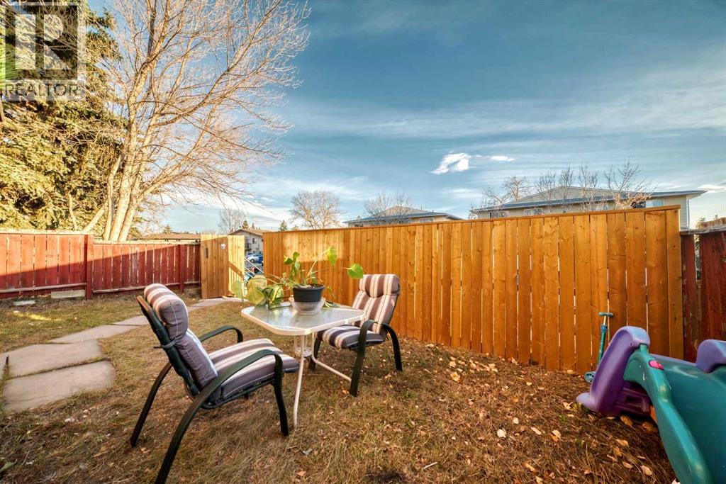 3, 103 Pinehill Place Ne, Calgary, Alberta  T1Y 2L8 - Photo 5 - A2273364