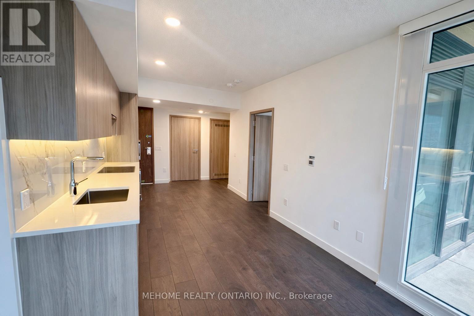 1712 - 3 Concord Cityplace Way, Toronto, Ontario  M5V 0X4 - Photo 5 - C12642282