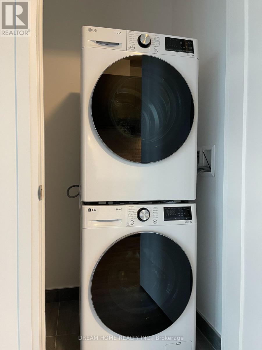 1502 - 65 Broadway Avenue, Toronto, Ontario  M4P 1T9 - Photo 9 - C12642290