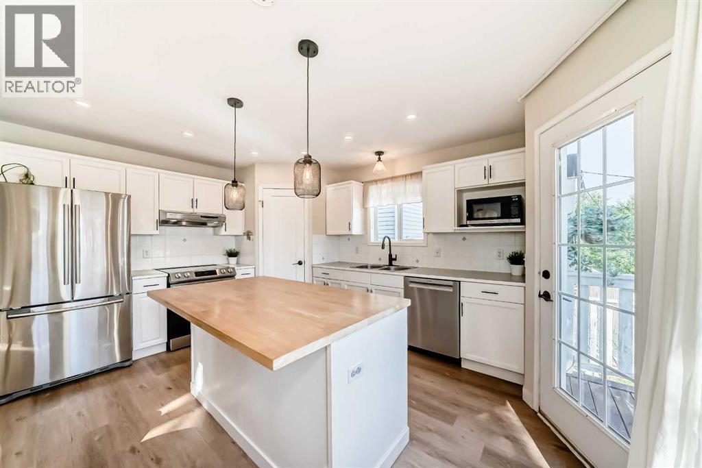 132 Hidden Valley Crescent Nw, Calgary, Alberta  T3A 4Z4 - Photo 9 - A2257775