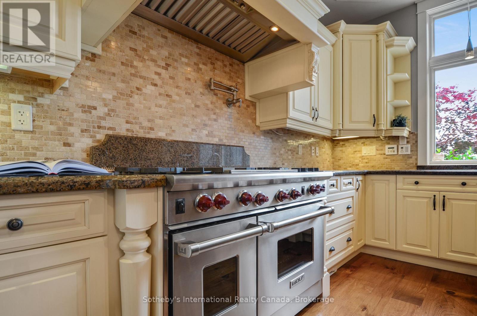 108 Hemlock Court, Blue Mountains, Ontario  L9Y 0T3 - Photo 15 - X12404188