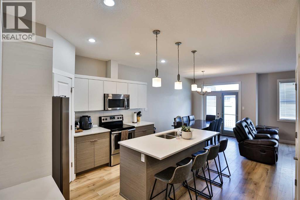 2, 77 Aquitania Circle W, Lethbridge, Alberta  T1J 5M5 - Photo 4 - A2258936