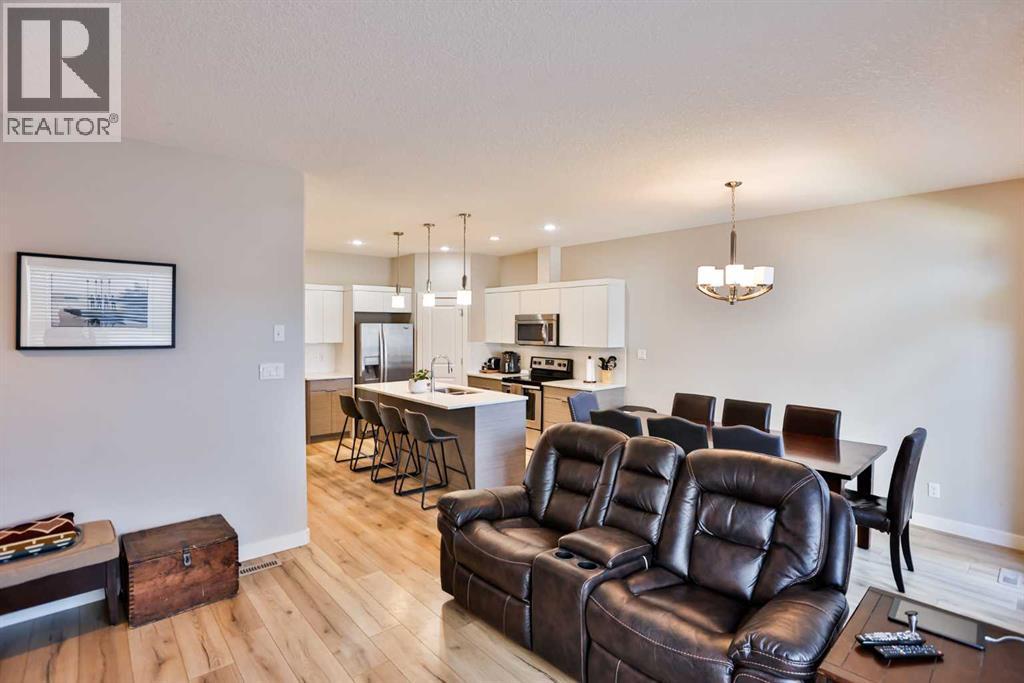 2, 77 Aquitania Circle W, Lethbridge, Alberta  T1J 5M5 - Photo 10 - A2258936