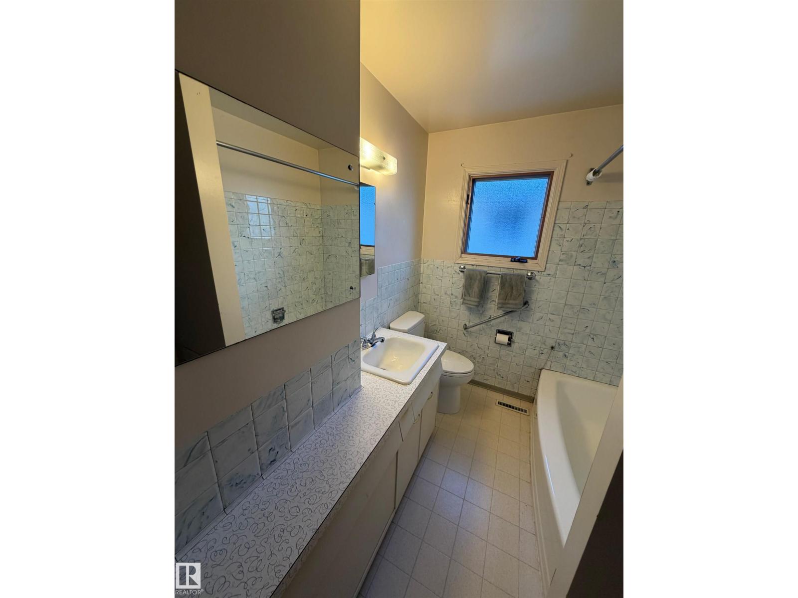 13415 111 St Nw, Edmonton, Alberta  T5E 4Z7 - Photo 12 - E4468393