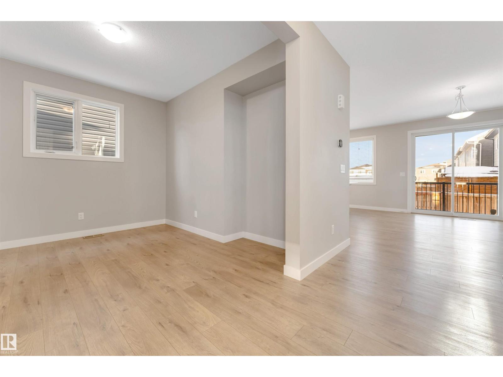 20508 20 Av Nw Nw, Edmonton, Alberta  T6M 1M7 - Photo 8 - E4468335