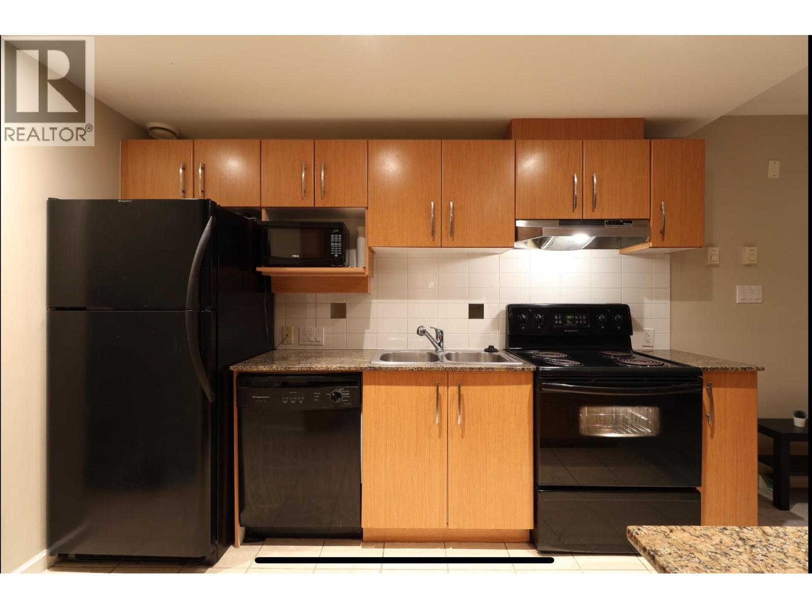 9288  University Crescent, Burnaby, British Columbia  V5A 4X7 - Photo 39 - R3070548