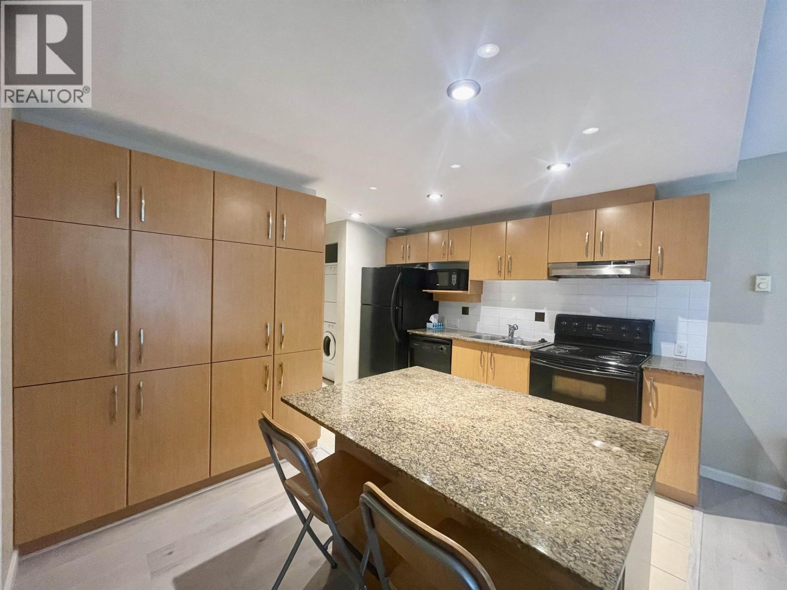 9288  University Crescent, Burnaby, British Columbia  V5A 4X7 - Photo 24 - R3070548