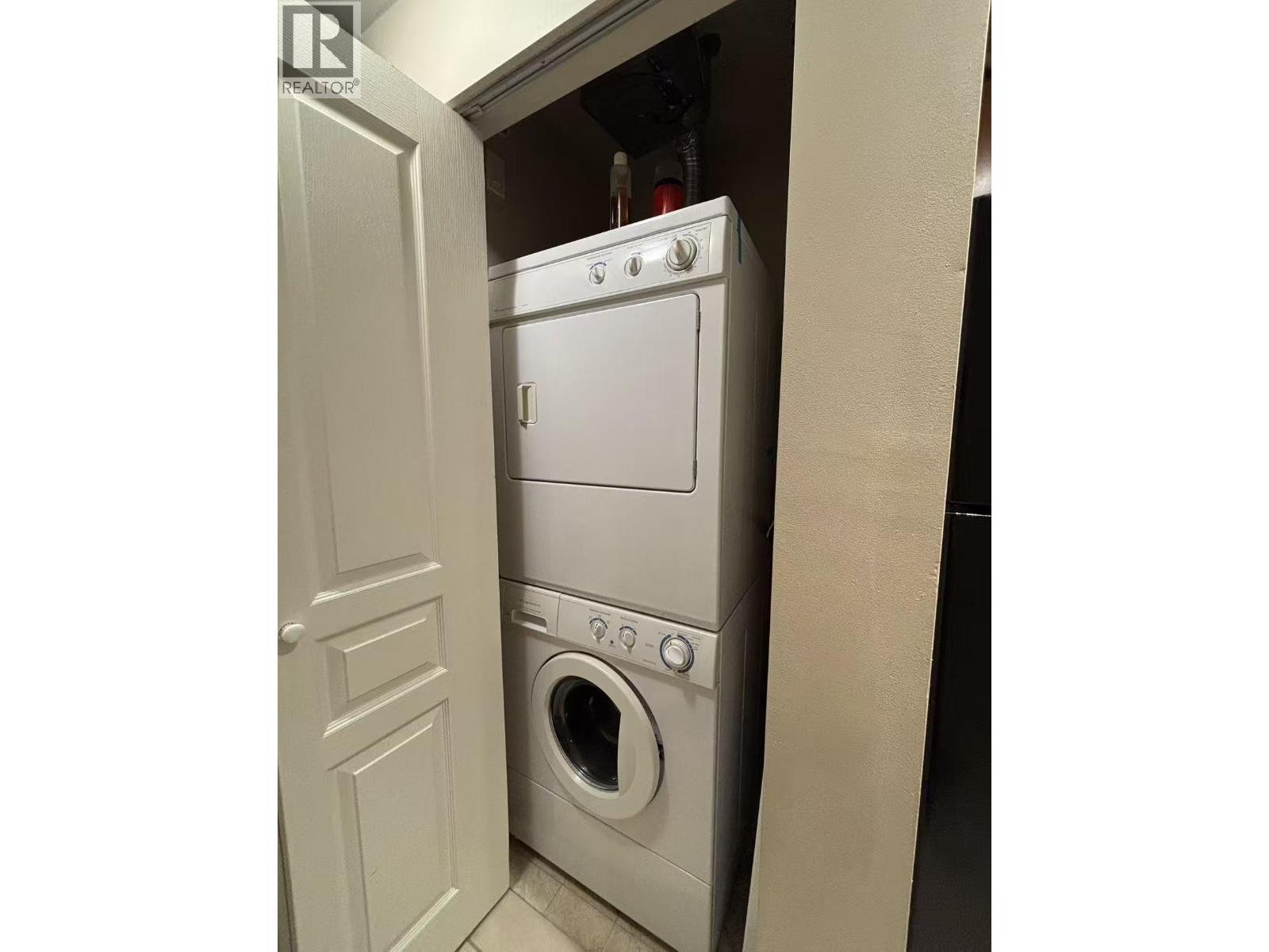 9288  University Crescent, Burnaby, British Columbia  V5A 4X7 - Photo 14 - R3070548