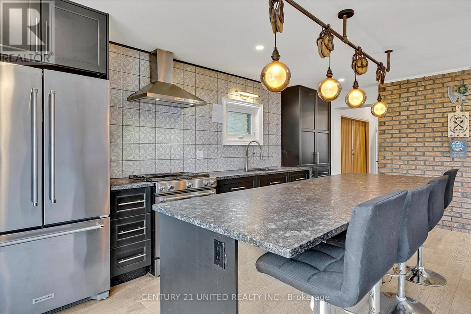 508 Sherbrooke Street, Peterborough, Ontario  K9J 2P3 - Photo 12 - X12430327